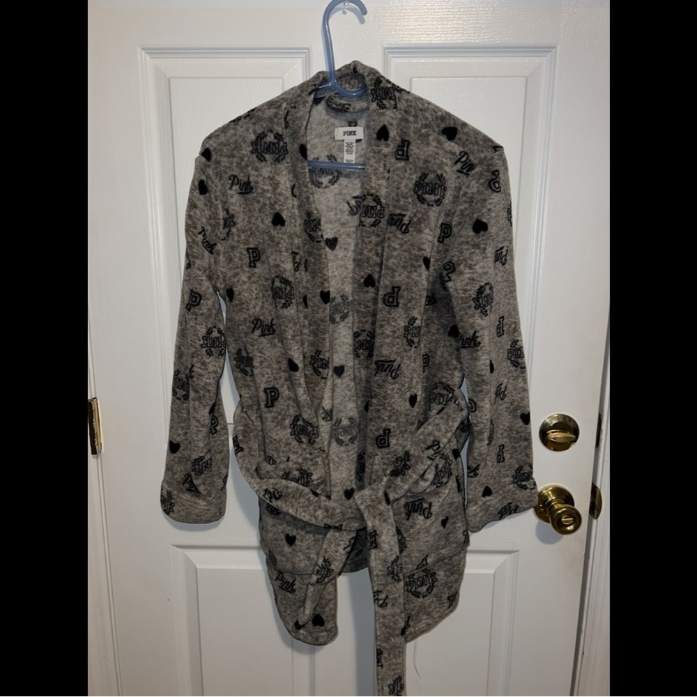 PINK Victoria's Secret Gray and Black Patterned Robe